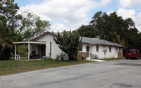 7138 Bellaire Ter in New Port Richey, FL - Foto de edificio - Building Photo