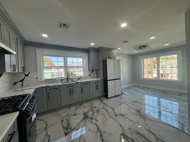 436 Grier Ave in Elizabeth, NJ - Foto de edificio - Building Photo