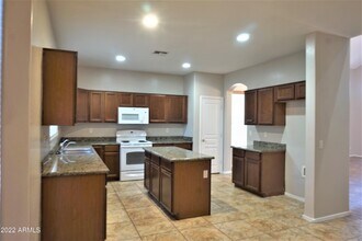 2210 S 108th Ave in Avondale, AZ - Building Photo - Building Photo