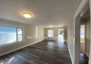 319 Idaho Ave in Rigby, ID - Building Photo - Building Photo