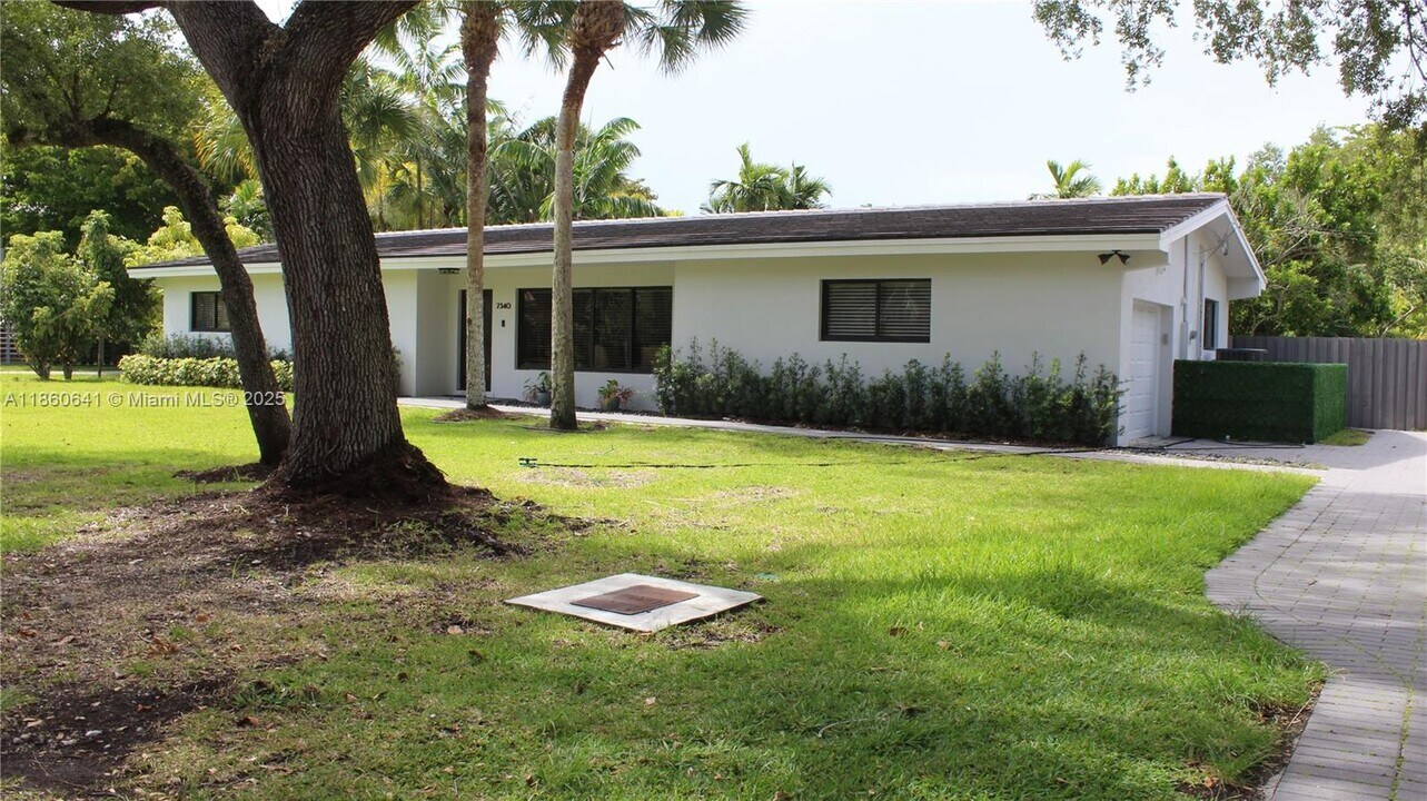 7340 SW 105th Terrace in Miami, FL - Building Photo