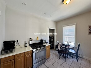 18 Sumner St, Unit 2 in Boston, MA - Foto de edificio - Building Photo