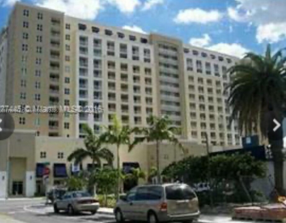 117 NW 42nd Ave in Miami, FL - Building Photo
