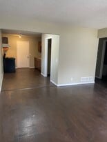 6215 N 28th Street Ter in Country Club, MO - Building Photo