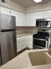 3376 Holly Grove St in Westlake Village, CA - Building Photo - Building Photo