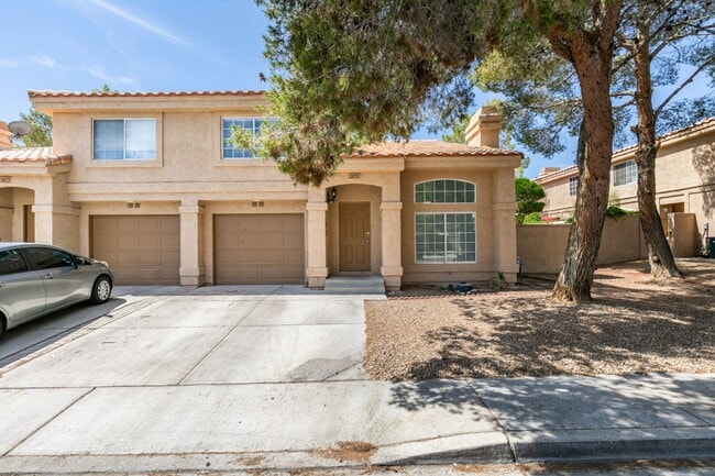 2825 Dawn Crossing Dr in Henderson, NV - Building Photo - Building Photo