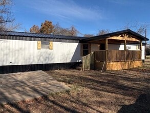 110 County Rd 32150 in Brookston, TX - Building Photo - Building Photo