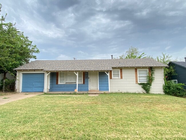 property at 3712 Woodside Dr