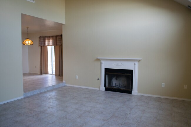 35 Fisher Ct in Templeton, CA - Building Photo - Building Photo