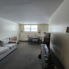 2 Hancock St in Dover, NH - Foto de edificio - Building Photo