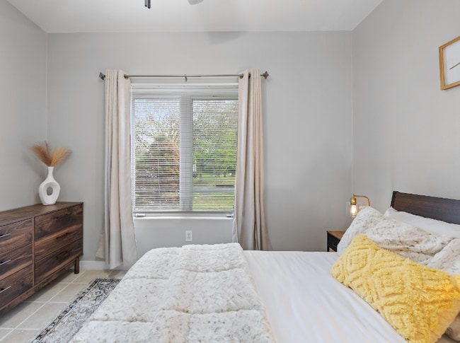 property at 1401 W 40th St