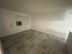 424 W Wilson Ave, Unit C in Ridgecrest, CA - Building Photo - Building Photo