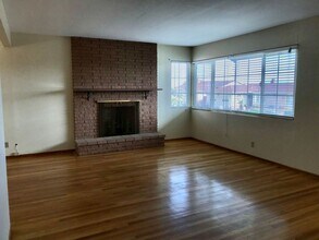 774 Park Way in South San Francisco, CA - Building Photo - Building Photo