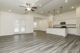 7018 Rochford Dr in Covington, GA - Building Photo - Building Photo