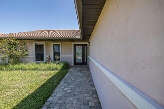 3841 Rudder Way in New Port Richey, FL - Building Photo - Building Photo