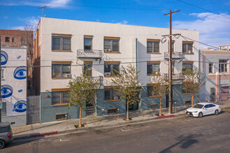 Lincoln Hotel in Los Angeles, CA - Building Photo - Building Photo