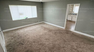 515 Lincoln Ave in Bakersfield, CA - Building Photo - Building Photo