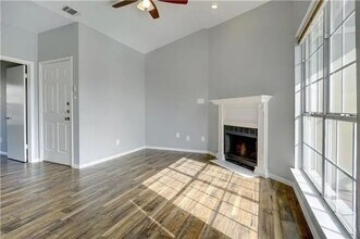 4115 Esters Rd in Irving, TX - Building Photo - Building Photo