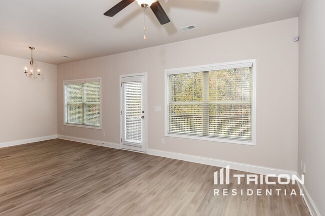 605 Ireland Ln in Dallas, GA - Building Photo - Building Photo