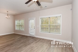 221 Ireland Ln in Dallas, GA - Building Photo - Building Photo