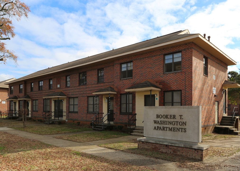 Booker T. Washington Apartments in Columbus, GA - Building Photo