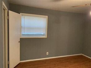 2413 Sussex Dr in Garland, TX - Building Photo - Building Photo