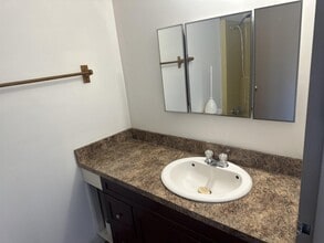 2731 9th Ave in Regina, SK - Building Photo - Building Photo