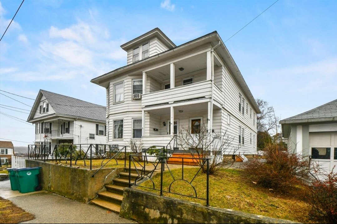 74 Elizabeth St-Unit -1 in Fitchburg, MA - Building Photo