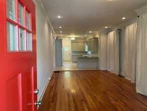 1093 Kirkwood Ave SE in Atlanta, GA - Foto de edificio - Building Photo