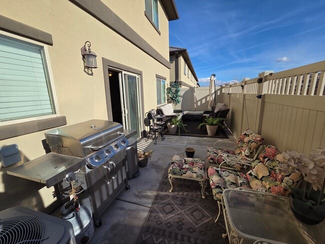 1001 W Curly Hollow Dr in Saint George, UT - Building Photo - Building Photo