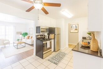 Courtyard Apartments in Hayward, CA - Building Photo - Building Photo