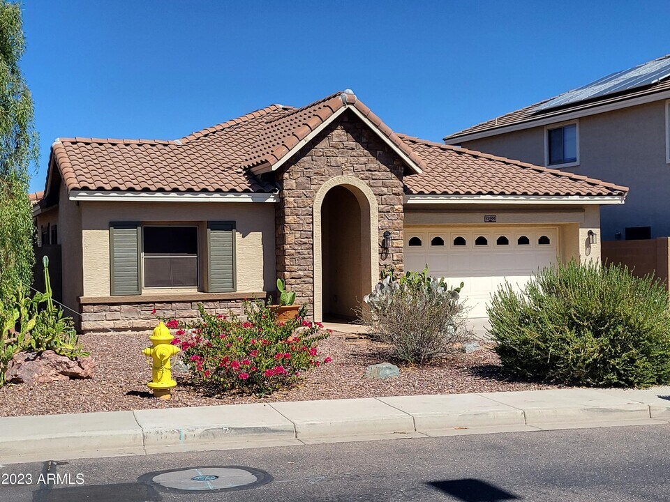 22066 W Tonto St in Buckeye, AZ - Building Photo