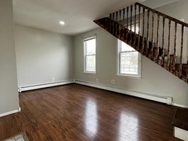 145 Lake Ave in Clifton, NJ - Building Photo