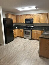 13950 SW 20th St in Beaverton, OR - Foto de edificio - Building Photo