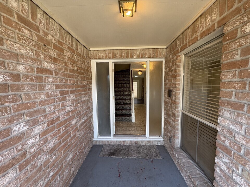 17159 Beaver Springs Dr in Houston, TX - Building Photo
