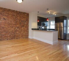 14 Parker Hill Ave, Unit 2T in Boston, MA - Building Photo