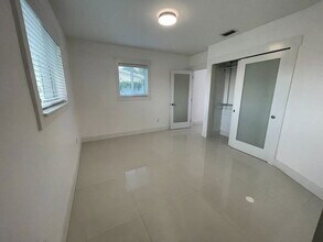 541 W 49th St in Hialeah, FL - Building Photo - Building Photo
