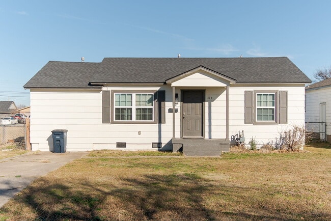 property at 314 W 36th St