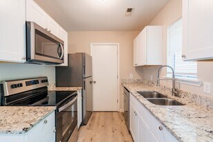 623 Hilltop Dr in Raleigh, NC - Building Photo