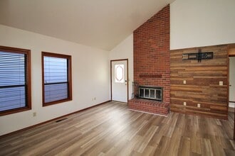 13360 SW Gallop Ct in Beaverton, OR - Building Photo - Building Photo