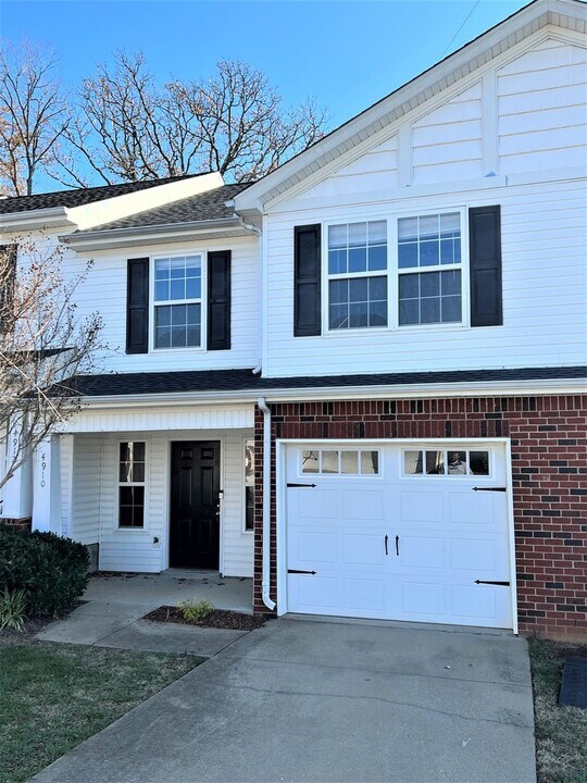 4910 Laura Jeanne Blvd in Murfreesboro, TN - Building Photo