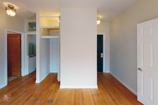 1011 Hull Terrace in Evanston, IL - Building Photo - Building Photo