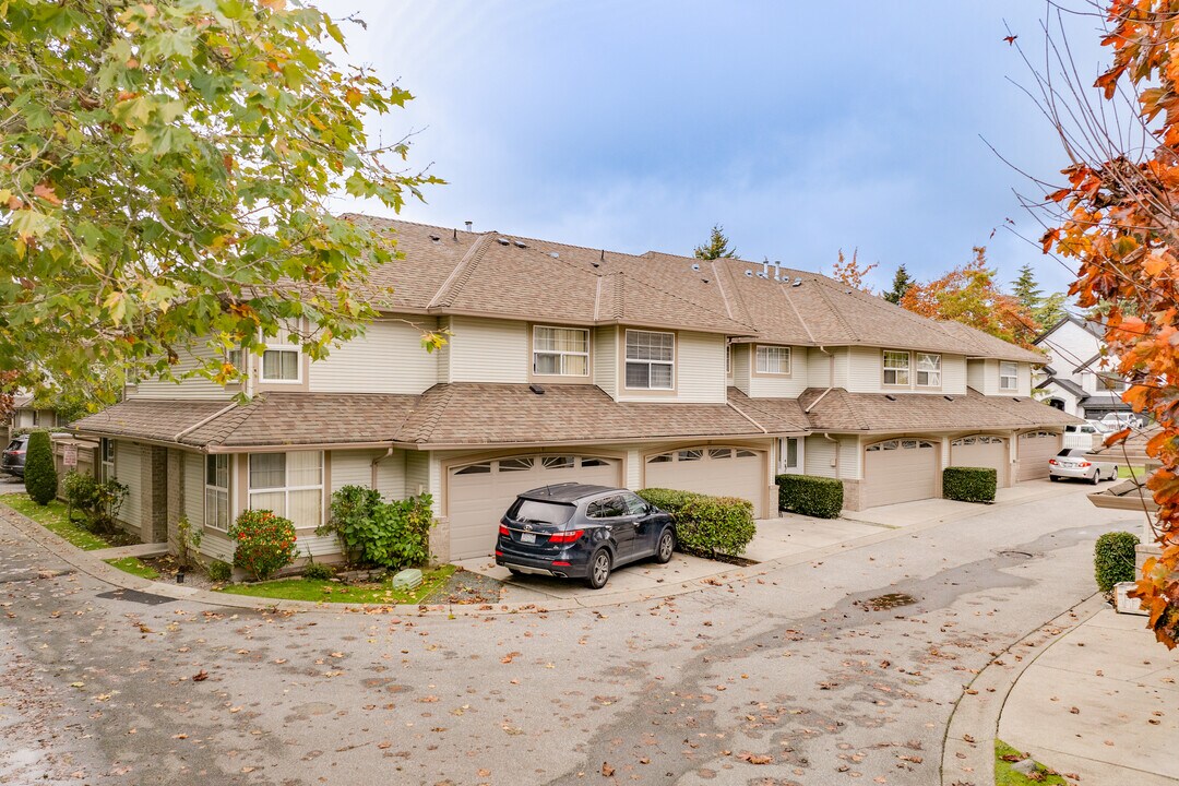 121865 75 Av in Surrey, BC - Building Photo