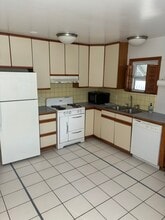 2585 Elwood Ave in South Lake Tahoe, CA - Foto de edificio - Building Photo