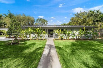 7445 SW 128th St in Miami, FL - Building Photo - Building Photo