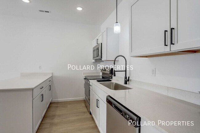 property at 624 Parkview Dr