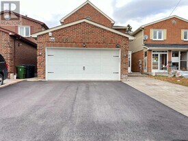 26 Ponymill Dr in Toronto, ON - Building Photo