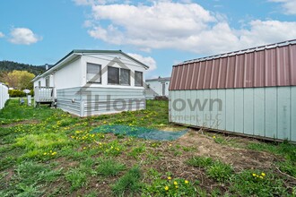 8655 W Park Loop in Rathdrum, ID - Building Photo - Building Photo