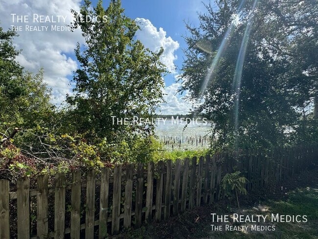 226 Haversham Rd in Deltona, FL - Foto de edificio - Building Photo
