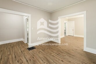 2933 Park Ave in Kansas City, MO - Building Photo - Building Photo